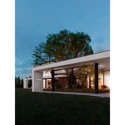 Sandy Black Aluminium & Glass LED 21 Watt 220-240 Volt 974Lm 3000K IP65 L: 50 W: 6.5 H: 9 cm 