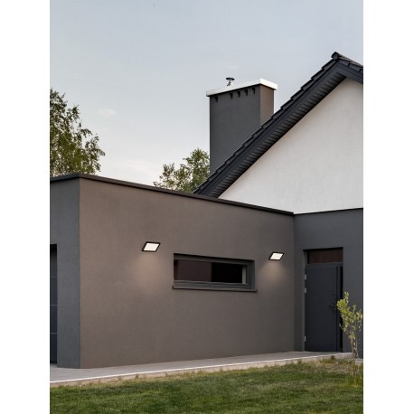 Sandy Black Aluminium & Tempered Glass Diffuser Silicone Gasket LED 15 Watt 496.9Lm 3000K 220-240V IP65 L: 19.3 W: 4.7 H: 12.7 c