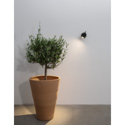 Black Aluminium & Glass LED 10 Watt 742Lm 3000K 100-240 Volt Beam Angle 24O IP65 D: 6.5 W: 9 H: 15 cm 