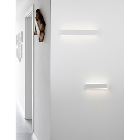 Sandy White Aluminium & Acrylic LED 2x8 Watt 230 Volt 1056Lm 3000K IP20 L: 30.4 W: 4.8 H: 8 cm 