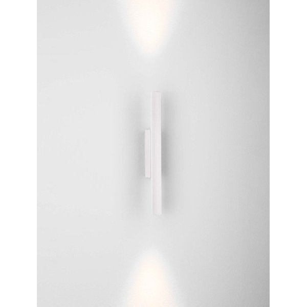 Sandy White Aluminium LED 11 Watt ·220-240Volt 507Lm 3000K IP20 L: 2,5 W: 7 H: 30 cm - PNL9060235 - NOVALUCE